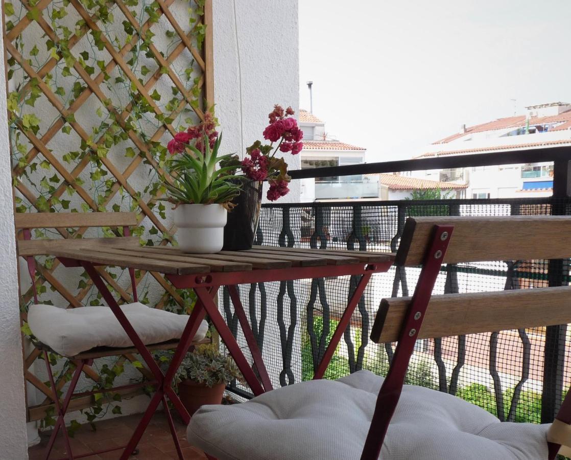 Apartamento Dayok Costa Barcelona Apartment Malgrat de Mar Bagian luar foto